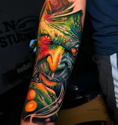 Ealaín Tattoo ar an Scáileán: Siombailí Insinte Uathúla sa Scannán agus sa Te...